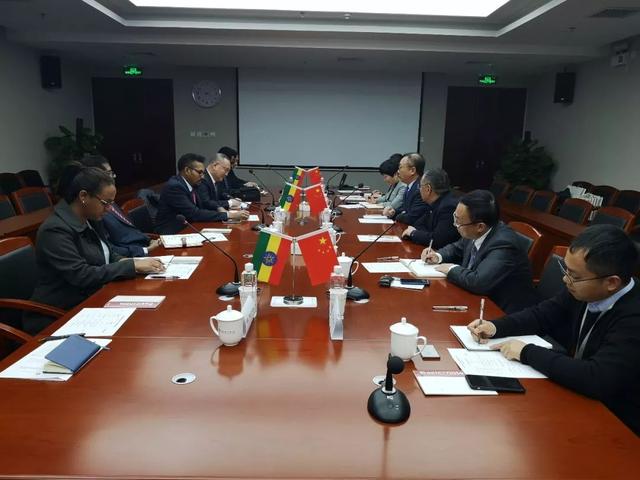 孙瑞哲会见埃塞总理特别顾问，深化两国纺织业合作
