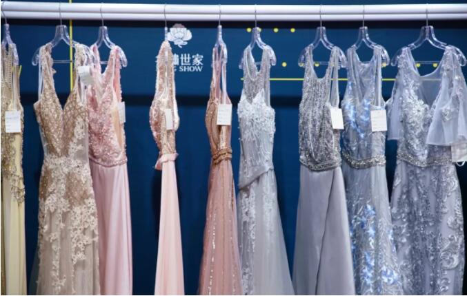 【CHIC专题】【CHIC2019(秋季)】最美女装:开启高阶美颜时代
