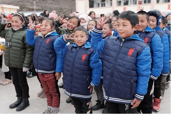 &ldquo;纺织之光&middot;爱益行&rdquo;温暖行动携手重庆市茧丝绸企（事）业单位、重庆纺织企业为四川灾区送去新年温暖礼物